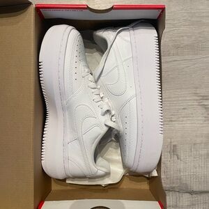 Nike Court Vision Alta - NEW